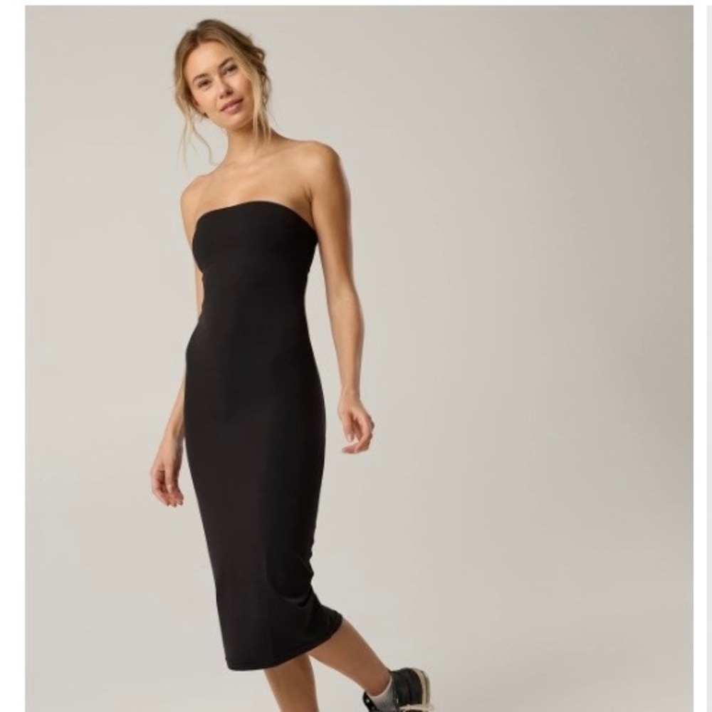 OFFLINE by Aerie Dress Womens Medium Black Real Me Xtra Night Out Midi Bodycon